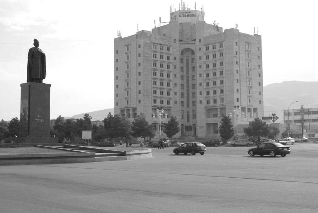 Hotel Rustavi Rustavi  Eksteriør billede